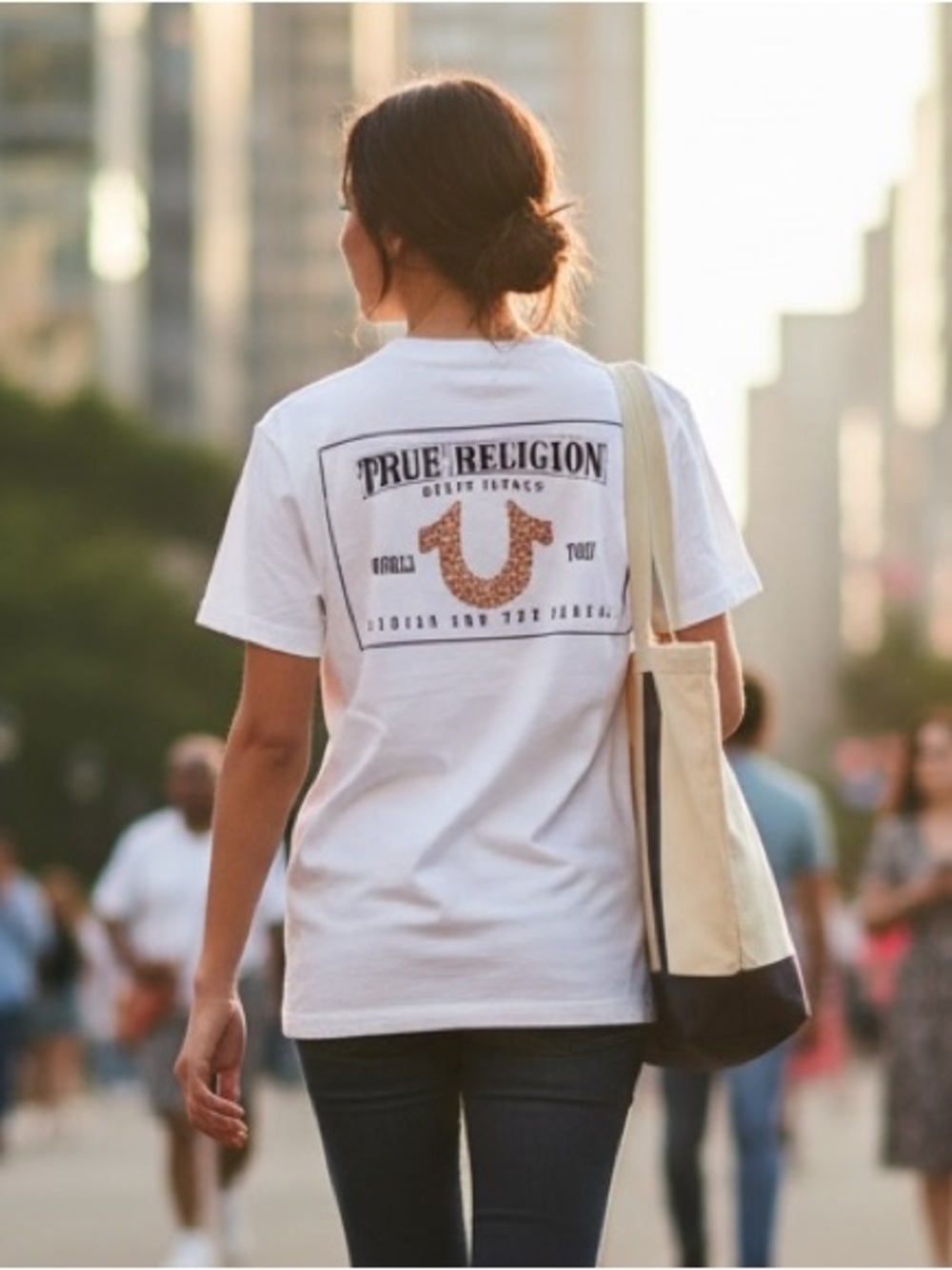 NWT True Religion Crushed Crystal World Tour Graphic Tee White L